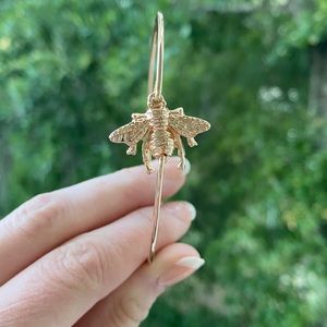 NWT Gold Honey Bee Bangle Bracelet